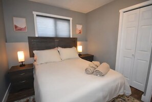 2 habitaciones, tabla de planchar con plancha, internet y ropa de cama 