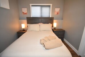 2 habitaciones, tabla de planchar con plancha, internet y ropa de cama 