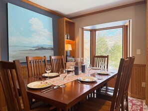 Dining - Big Bear Chalet- Hot tub, pool table, near resort! (Killington)