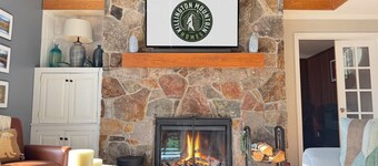 Big Bear Chalet- Hot tub, pool table, near resort!
