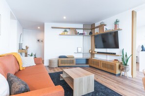 Interior - Xavelha Clifftop by Atlantic Holiday (Camara de Lobos)