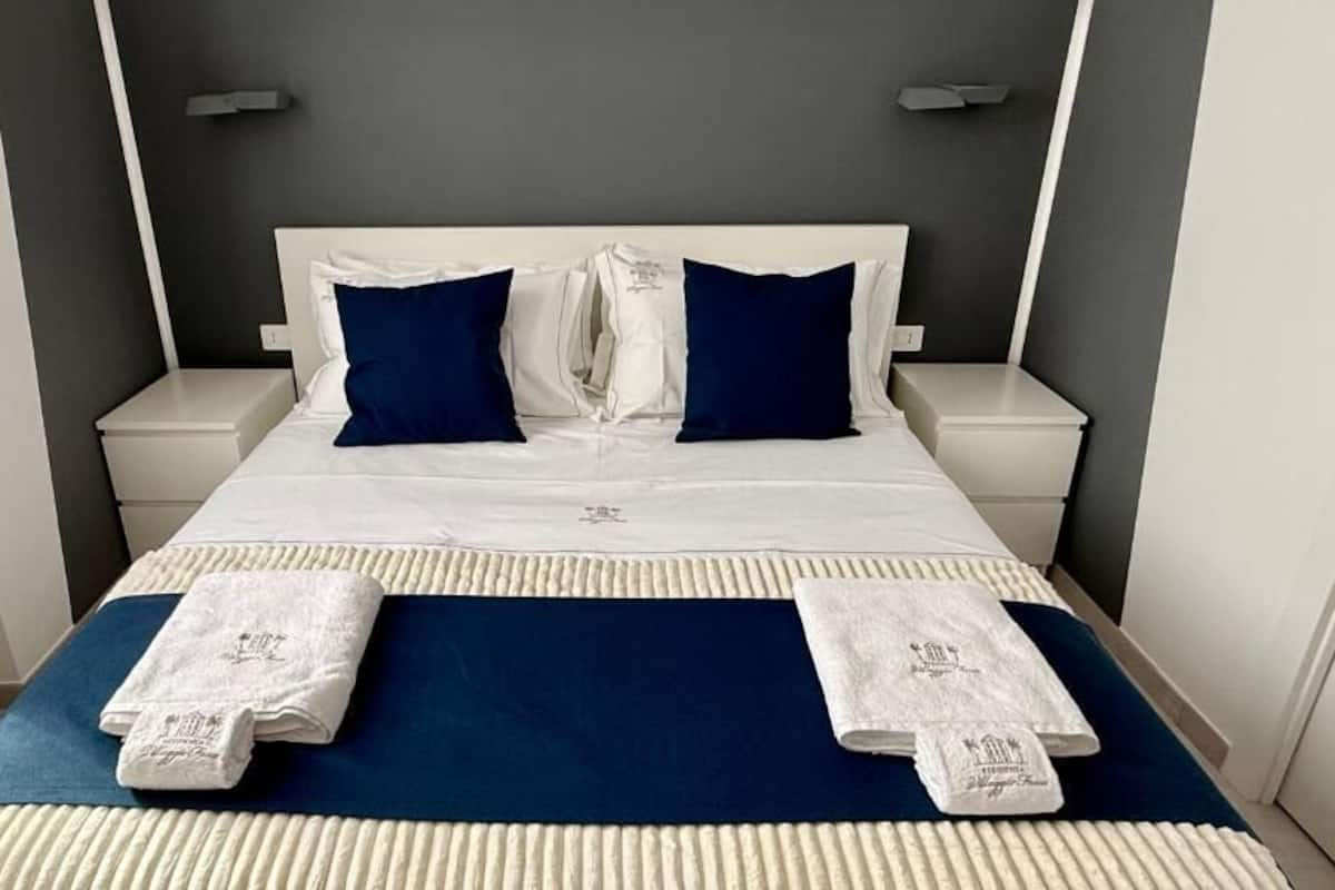 Double Room, Courtyard View | Desk, laptop workspace, iron/ironing board, free WiFi