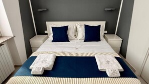 더블룸, 마당 전망 | 책상, 노트북 작업 공간, 다리미/다리미판, 무료 WiFi