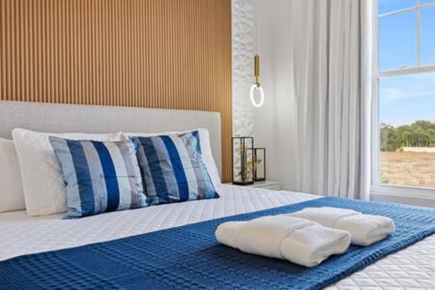 Strykejern/-brett, reiseseng for barn, wi-fi og sengetøy