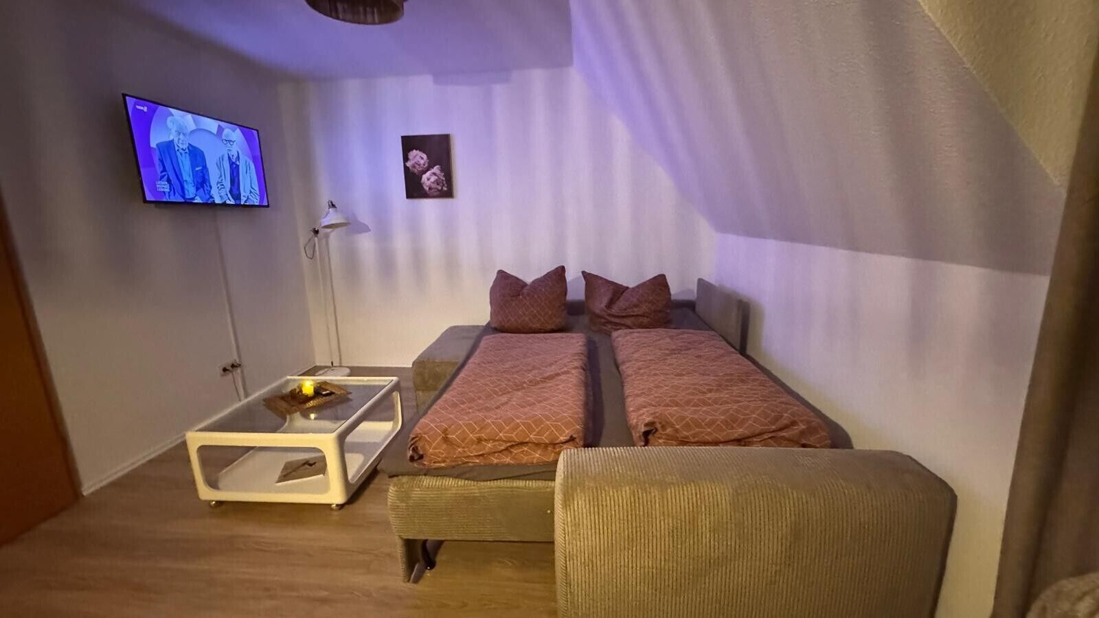 Tabla de planchar con plancha y wifi