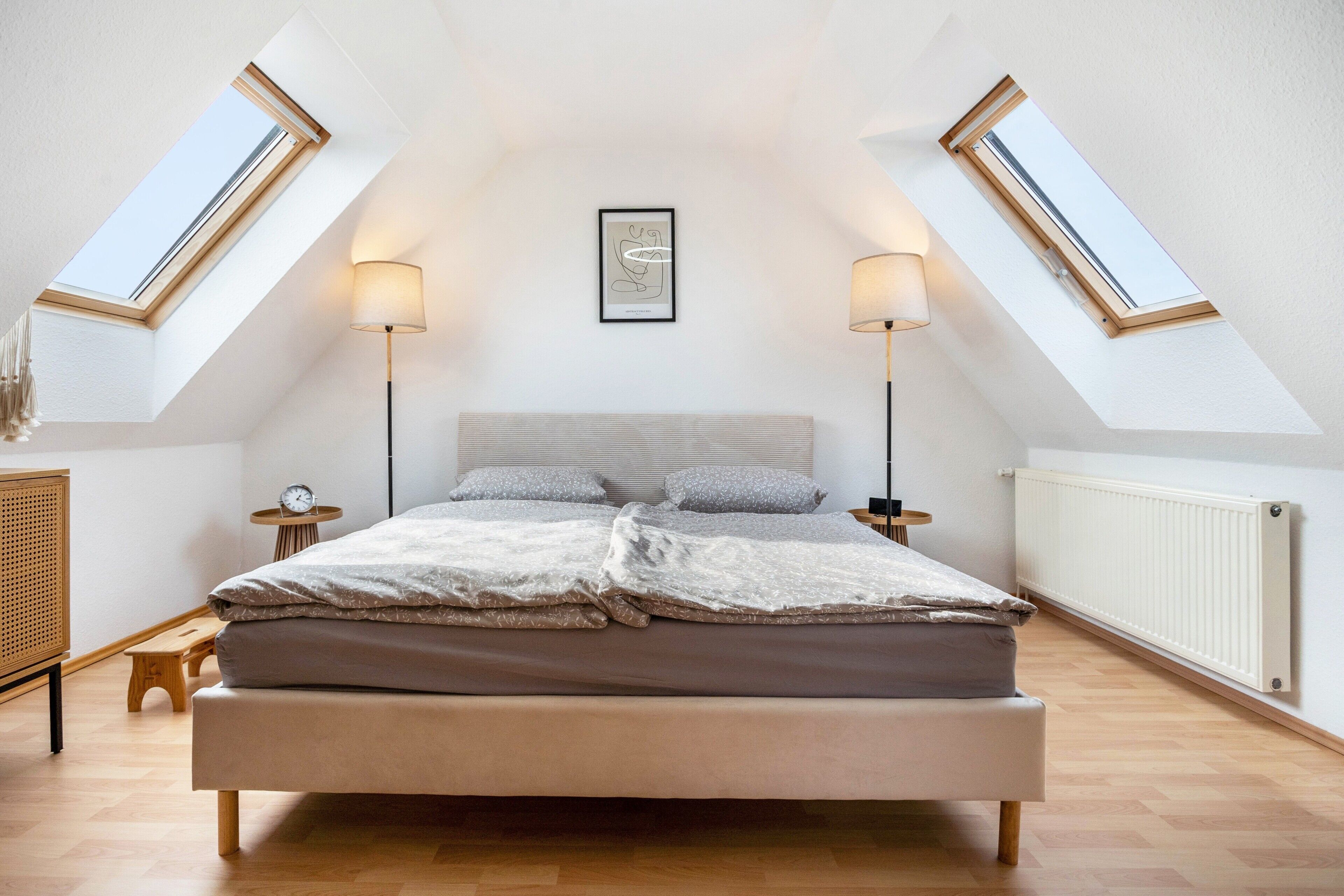 Iron/ironing board, WiFi