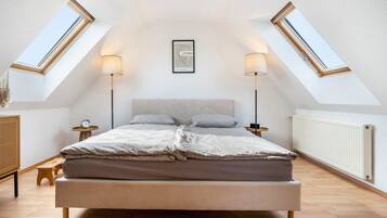 Iron/ironing board, WiFi