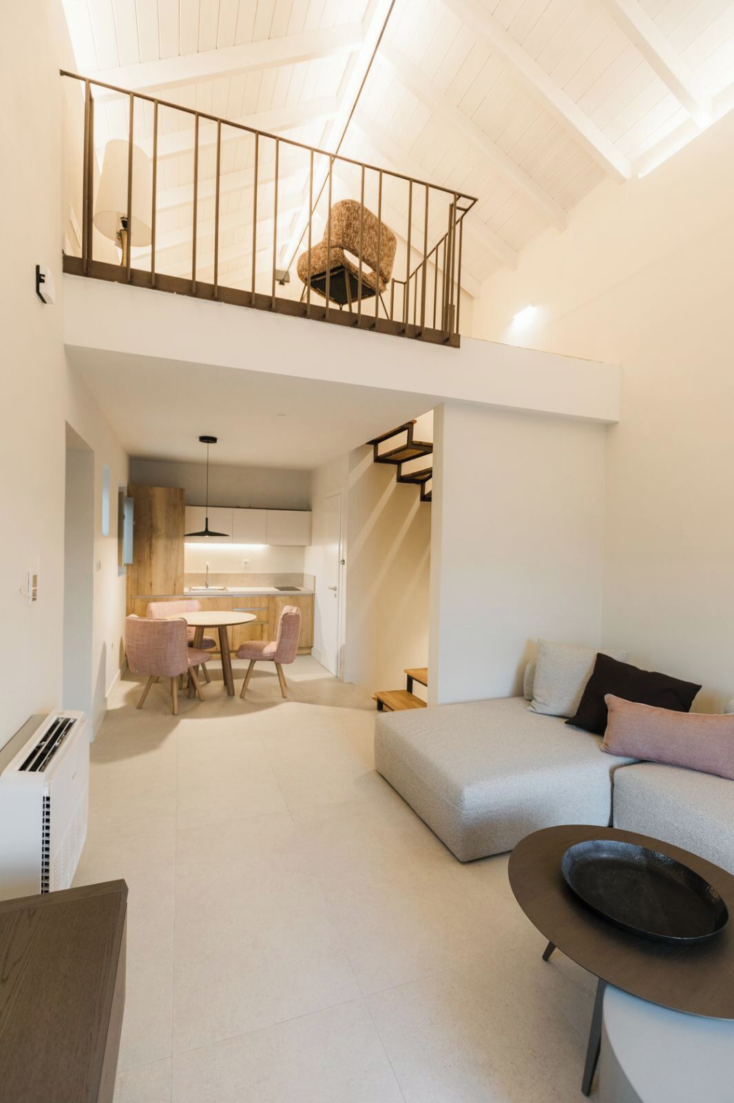 Mani Tower House | 客廳