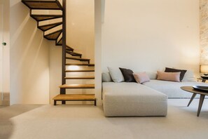 Mani Tower House | Interior