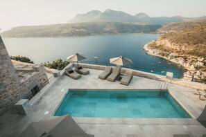 Seasonal outdoor pool - Nest Limeni (East Mani)