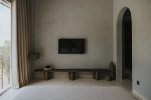 3 habitaciones, tabla de planchar con plancha, internet y ropa de cama 