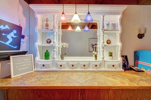 Interior - Cozy Cabin in Heart of Conway (Conway)