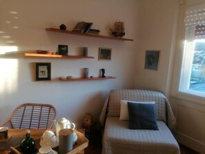 Living area - Immaculate 1-bed Apartment in Split (Split)