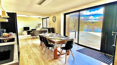 Grande Villa Le Menhir - 4 Bedrooms Lake View & Terrace