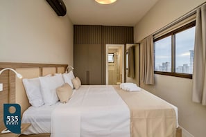 2 bedrooms, iron/ironing board, Internet, bed sheets - 15th Floor Bedsitter in a Condominium in Graça (Salvador)