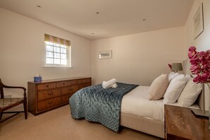 4 bedrooms, iron/ironing board, free WiFi, bed sheets - Sahara Park (No 10) | Elie (Elie)
