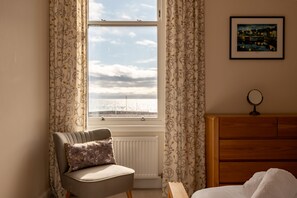 2 bedrooms, iron/ironing board, free WiFi, bed sheets - Kittiwake, Station Road | St Monans (St Monans)