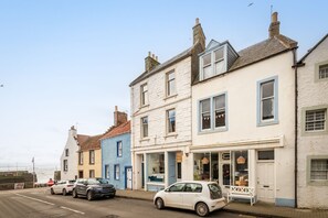 Exterior - Kittiwake, Station Road | St Monans (St Monans)