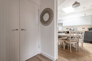 Unclassified image, 3 of 28, button - Rusheen Cottage | St Andrews (St Andrews)