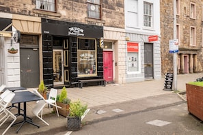 Unclassified image, 5 of 28, button - Rusheen Cottage | St Andrews (St Andrews)