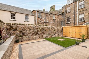 Unclassified image, 4 of 28, button - Rusheen Cottage | St Andrews (St Andrews)