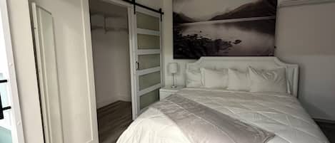 Een strijkplank/strijkijzer, internet