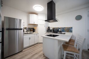 Private kitchen - Cozy 1-bedroom apartment in beautiful Las Vegas with AC (Las Vegas)