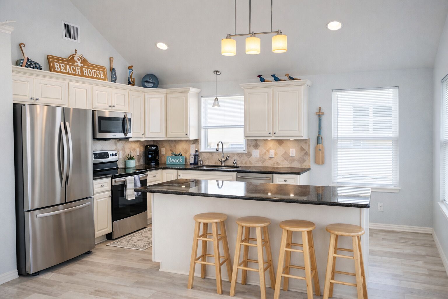 Mikrobølgeovn, ovn, kogeplade, opvaskemaskine