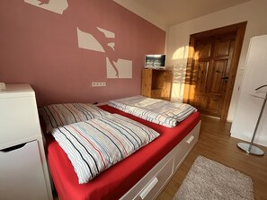 2 bedrooms, WiFi, bed sheets