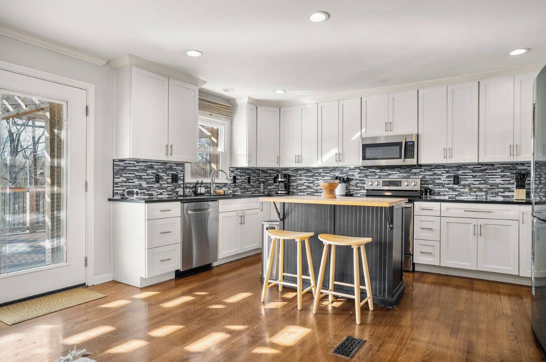 雪櫃、微波爐、焗爐、爐具