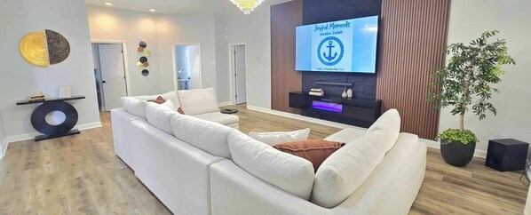 Living area - #41 Sout Tampa Prestige Home (Tampa)