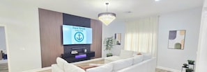 Living area - #41 Sout Tampa Prestige Home (Tampa)