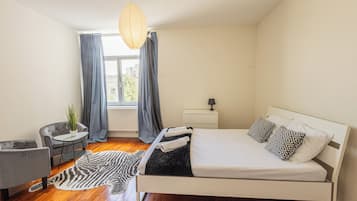 Fer et planche Ă repasser, accĂšs Internet, draps fournis