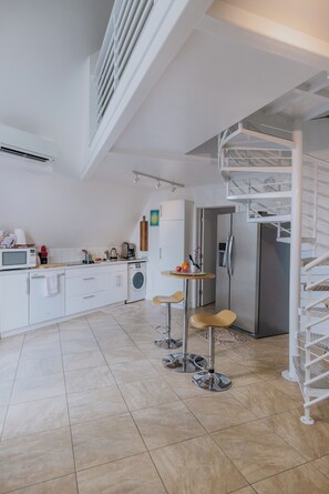 Interior - Classic Pyramid 7020 | Private Unit at Tiny House Resort (Fort Myers)