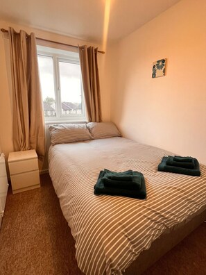 2 Schlafzimmer, Bügeleisen/Bügelbrett, WLAN, Bettwäsche