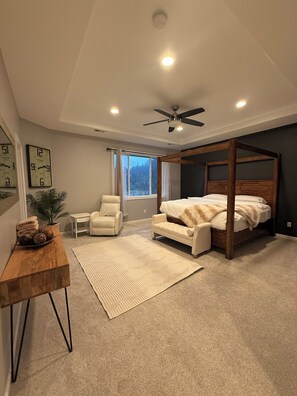 5 soverom, skrivebord, wi-fi (inkludert) og sengetøy