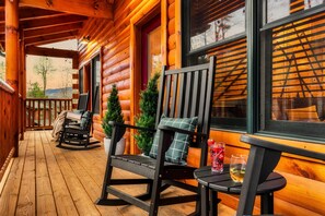 Terrace/patio - Indoor Pool, Hot Tub, & Game Room | Close 2 Strip (Sevierville)