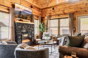 Living area - Indoor Pool, Hot Tub, & Game Room | Close 2 Strip (Sevierville)