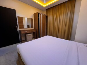 2 bedrooms, iron/ironing board, internet, bed sheets - Fabulous hotel in Riyadh with cool AC for a relaxing stay (Riyadh)