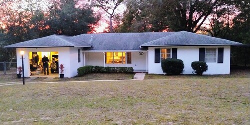 Golf House in Citrus Springs Golf & Country Club/near Crystal River w/fire pit.
