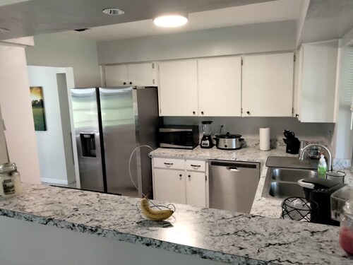 Golf House in Citrus Springs Golf & Country Club/near Crystal River w/fire pit.