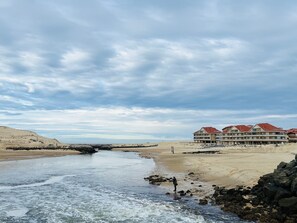 Una spiaggia nelle vicinanze