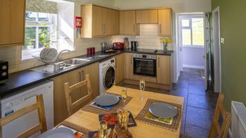 Dishwasher, cookware/dishes/utensils