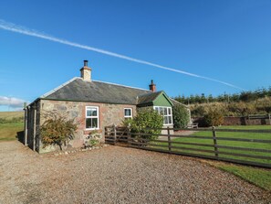 Exterior - Clayhills Cottage (Blairgowrie)