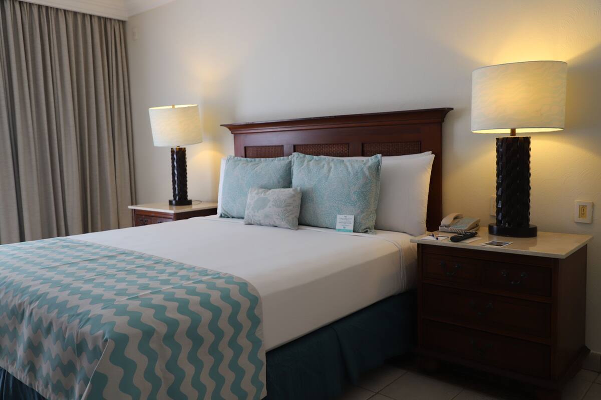 In-room safe, iron/ironing board, free WiFi