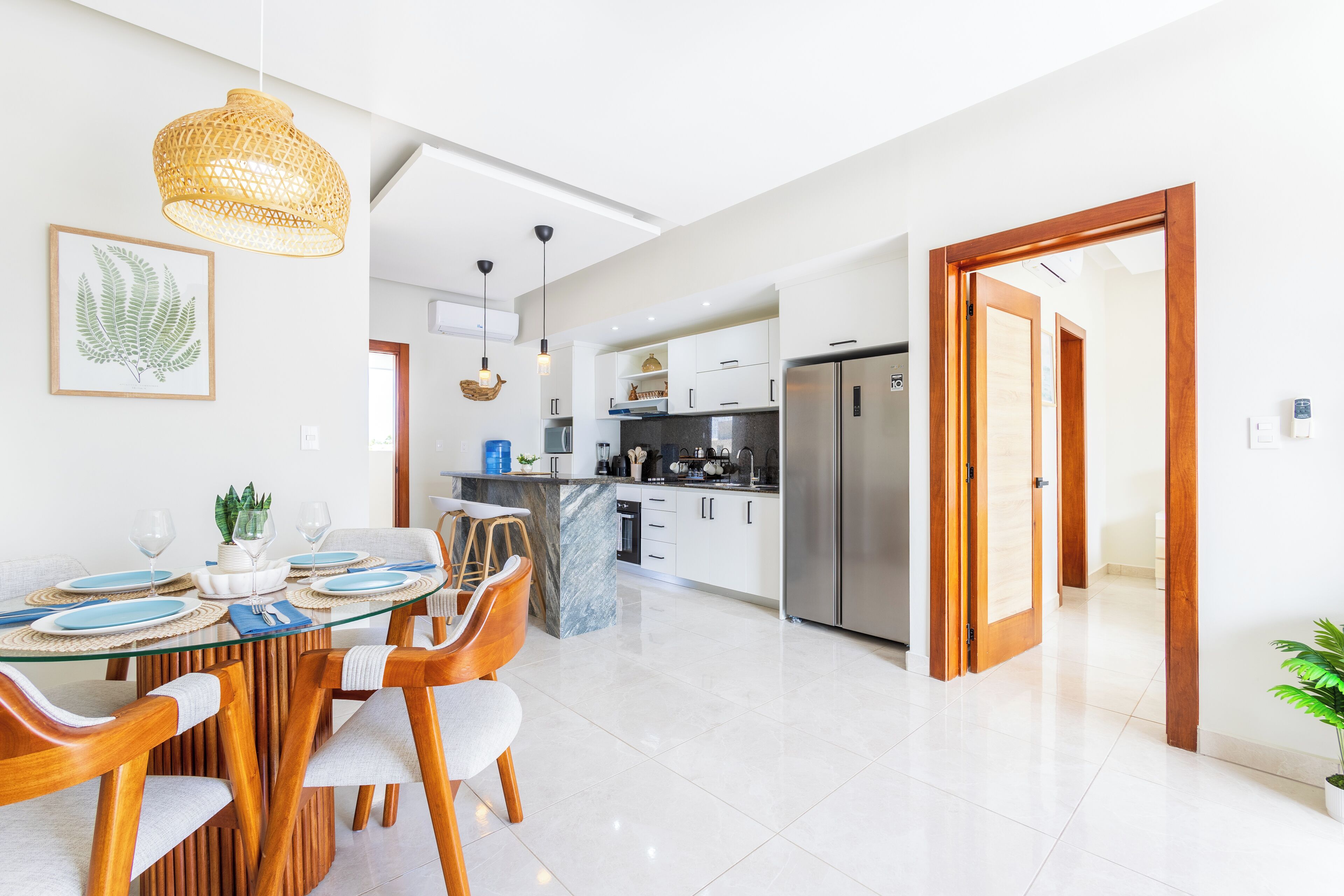 Deluxe Apartment, Pool View | Living area