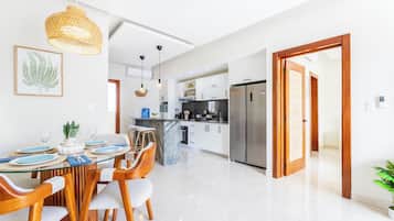 Deluxe Apartment, Pool View | Living area