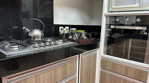 Spacious house for up to 19 people, 5 minutes from the beach.