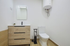 Standard Studio | Bathroom - Dobo Fuenlabrada Lima (Fuenlabrada)