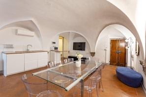 Dining - Comfort Apartment in center of Florence (Firenze)